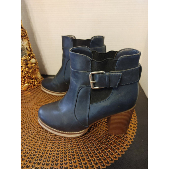 A+ ALDO Heeled Bootie Size 7.5 - Picture 2 of 6